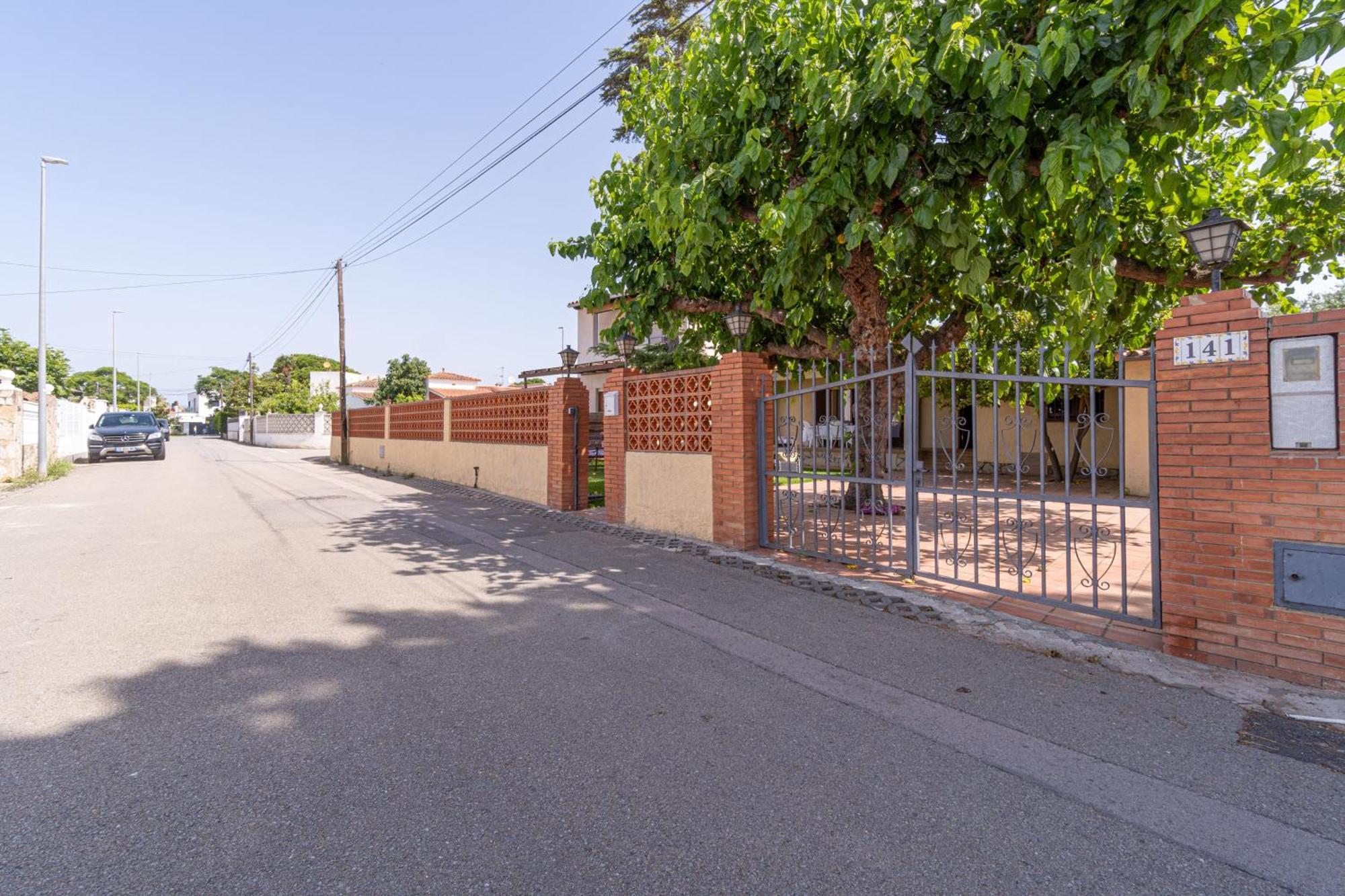 Apart-Rent Casa Con Jardin Pani 0081 Empuriabrava Exterior foto